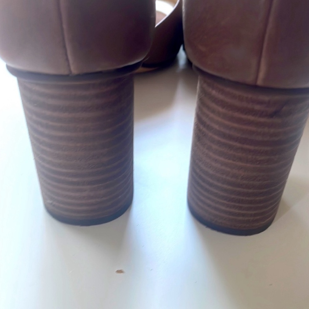 Vince Camuto Sandals, 11 - Picture 5 of 5